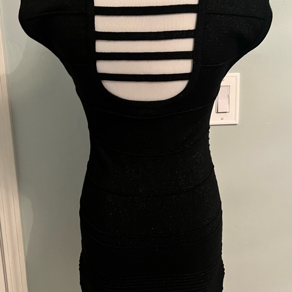 Simmering black dress in sauce S/P - Picture 6 of 10